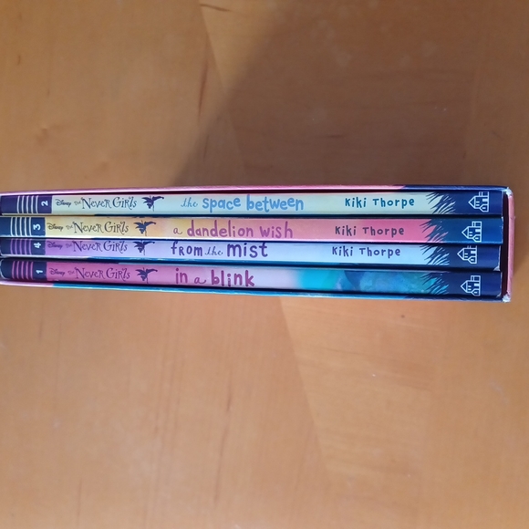 Books - Picture 3 of 3